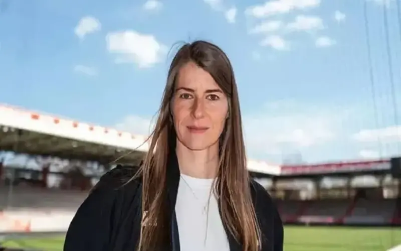 تاريخ يُسطَّر بالدوري الألماني.. من هي ماري لويز إيتا مدربة يونيون برلين؟